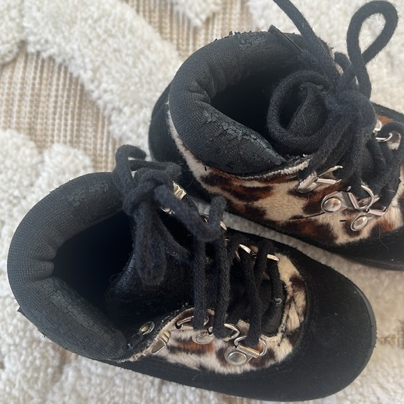 Leopard Boots 7 - Picture 2 of 7